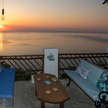 Balcony On The Rocks Vila Agioi Saranta Exterior foto