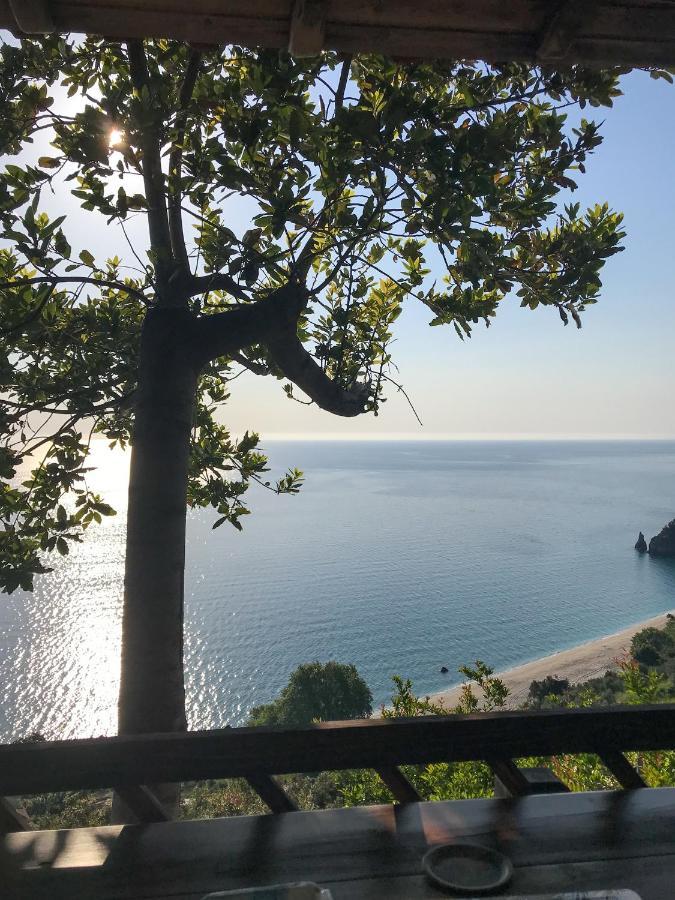 Balcony On The Rocks Vila Agioi Saranta Exterior foto
